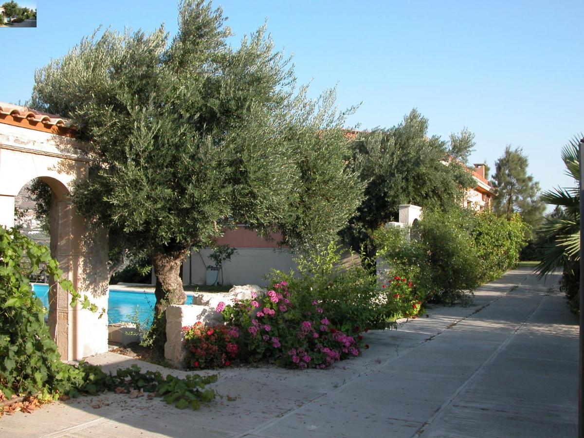 Agios Sillas Sprawling Vlilla In Malades 빌라 외부 사진